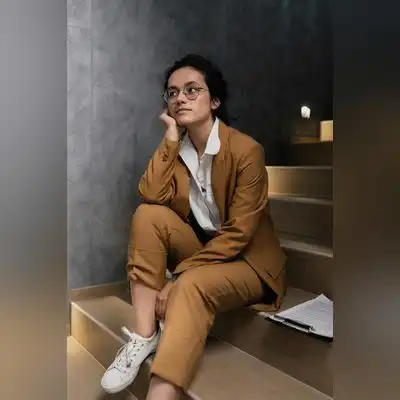 康薇凤